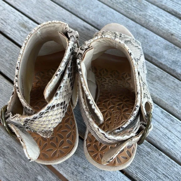 NWOT BareTraps Reining Faux Snakeskin Bootie Sandals Women’s size 8 - Picture 10 of 16